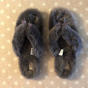 Ugg’s Flip Flop Slippers